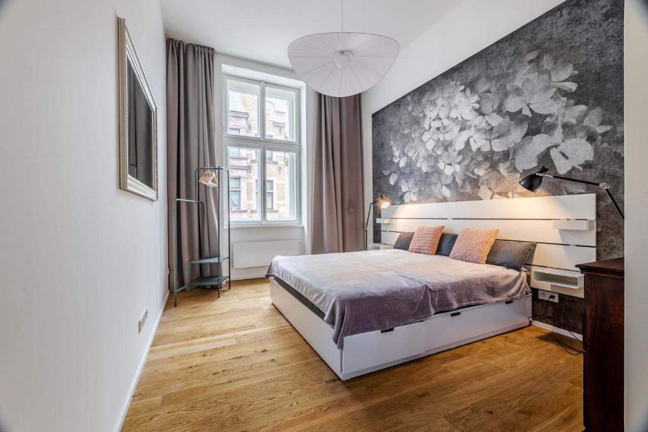Elegant Located In The Centre Of Praga