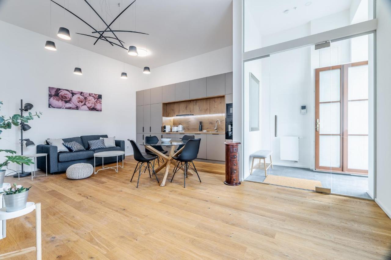 Elegant Located In The Centre Of Praga