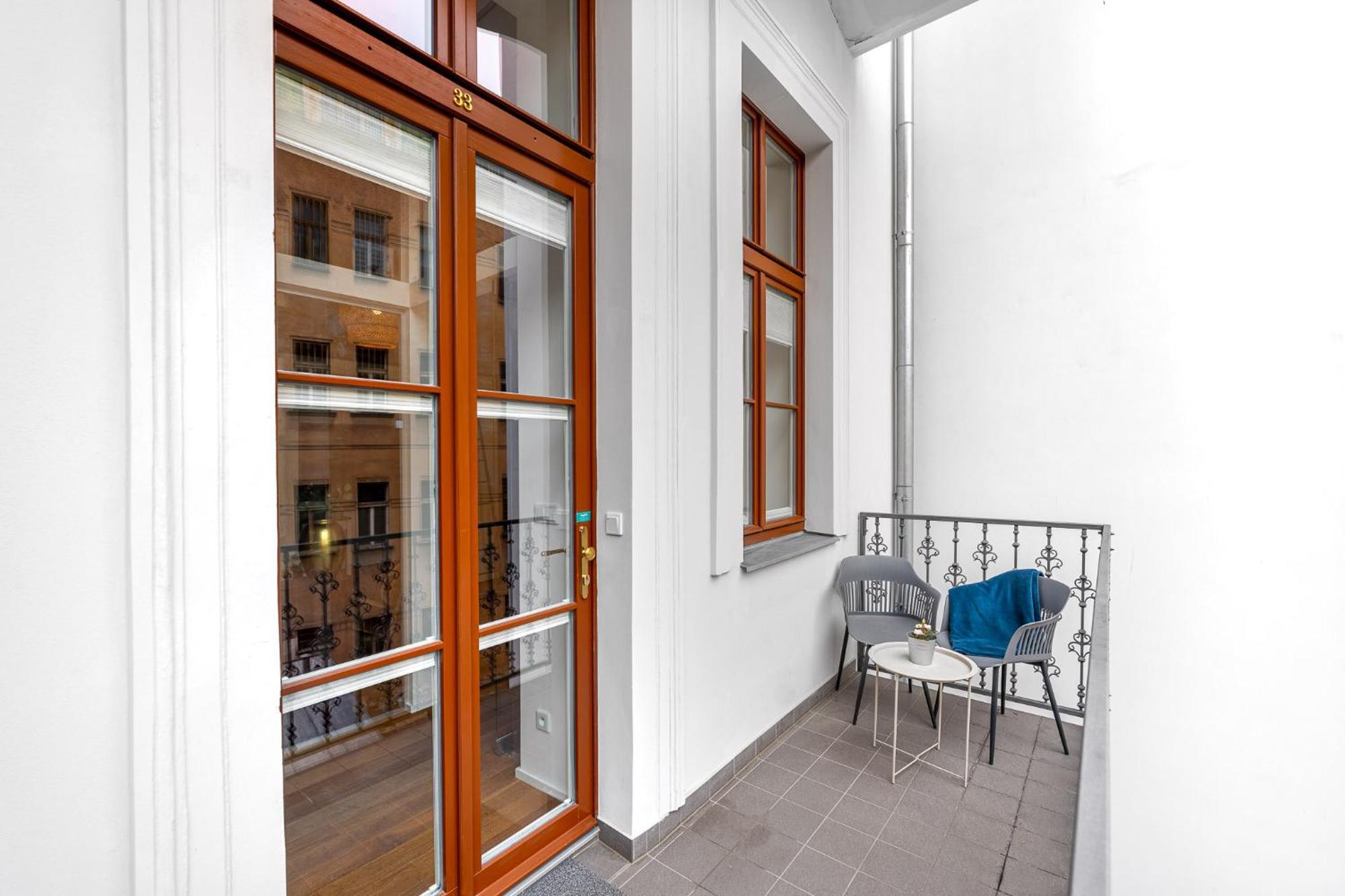 Elegant Located In The Centre Of Apartament *