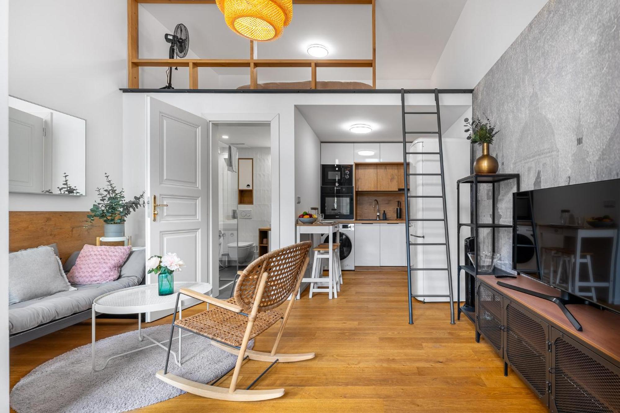 Elegant Located In The Centre Of * Praga