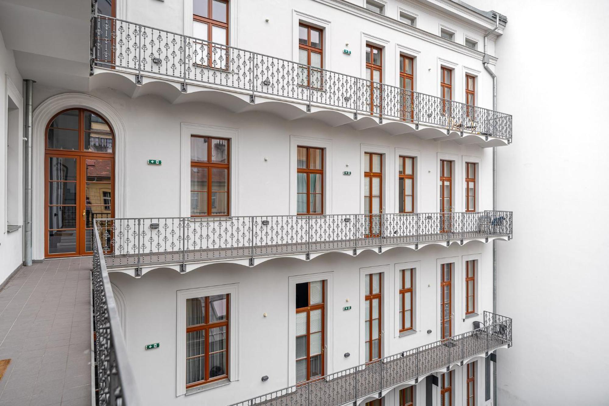 Elegant Located In The Centre Of Apartament